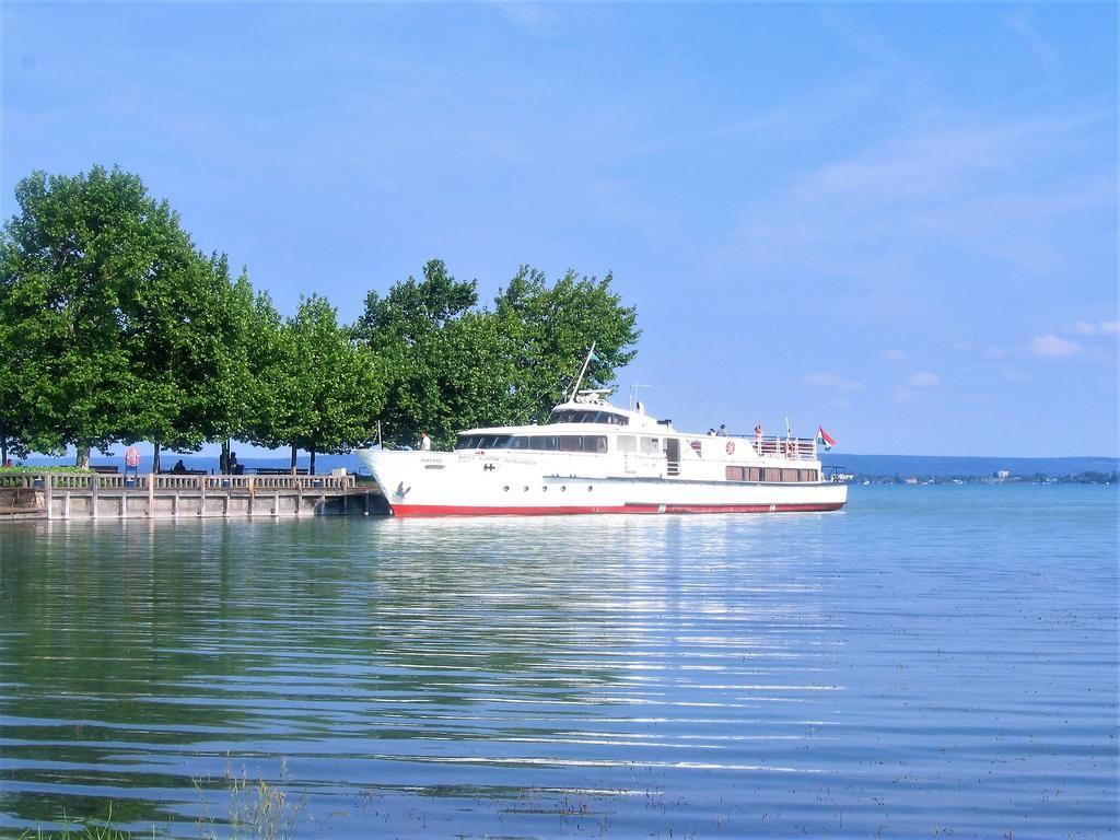 Aqua Apartman Revfulop Luaran gambar